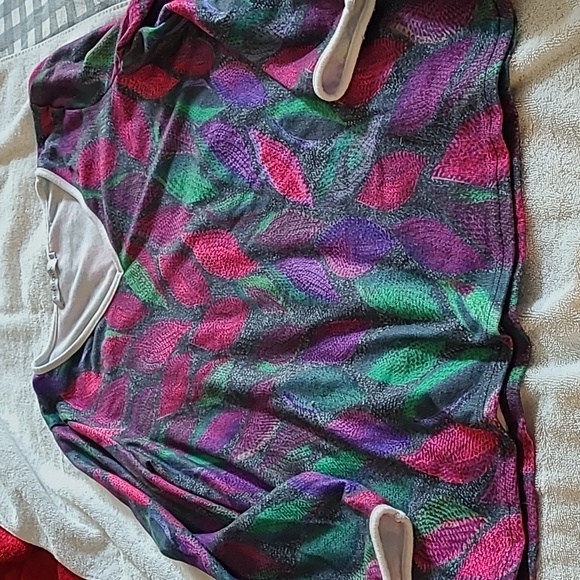 Long sleeve multicolored jewel toned women's top. MissLook, size large. - Picture 8 of 8